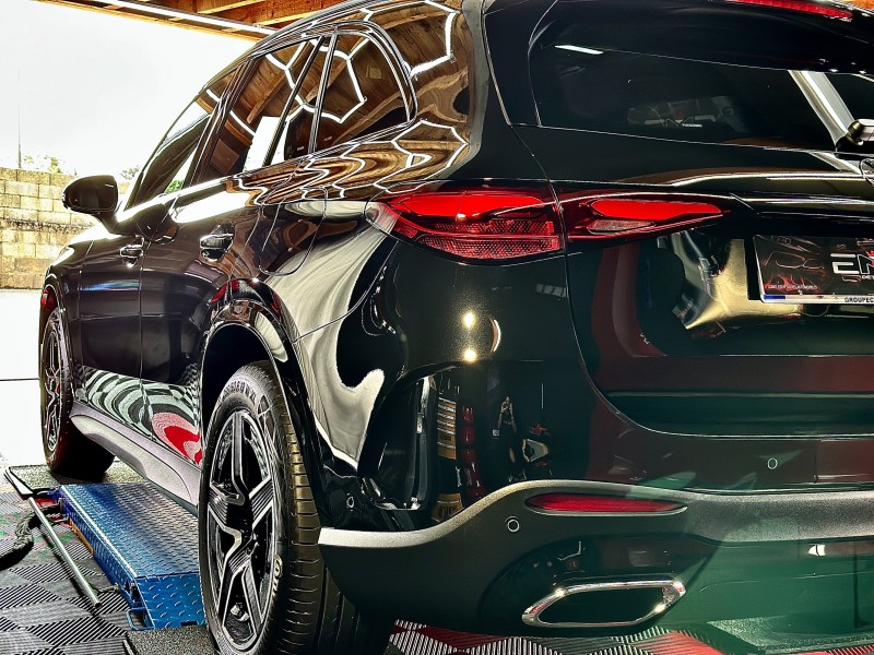 Traitement céramique auto DETAILING protection carrosserie Sud de Lyon  Mercedes GLC - Centre de soins pour véhicule haut de gamme près de Lyon -  EMB Detailing
